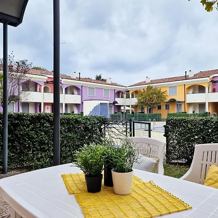 Апартаменти Beautiful Flat With A Fantastic Garden *