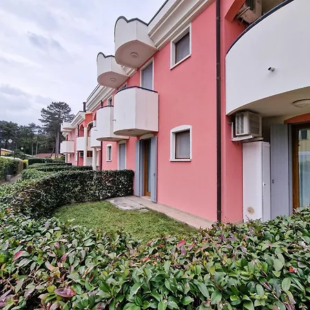 Apartman Beautiful Flat With A Fantastic Garden Bibione
