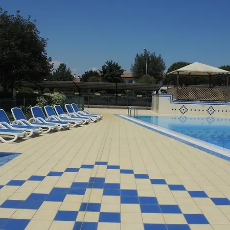 Beautiful Flat With A Fantastic Garden Apartman