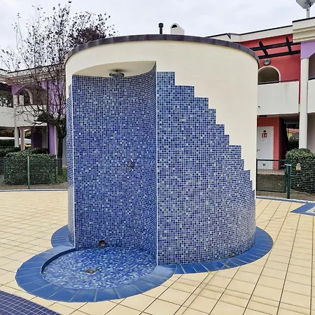 Beautiful Flat With A Fantastic Garden 아파트 *